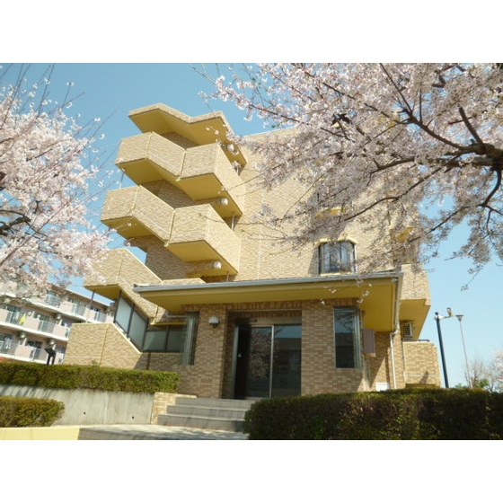 【カンフォーラ川中】春は桜が綺麗です！景色も住み心地も最高です！